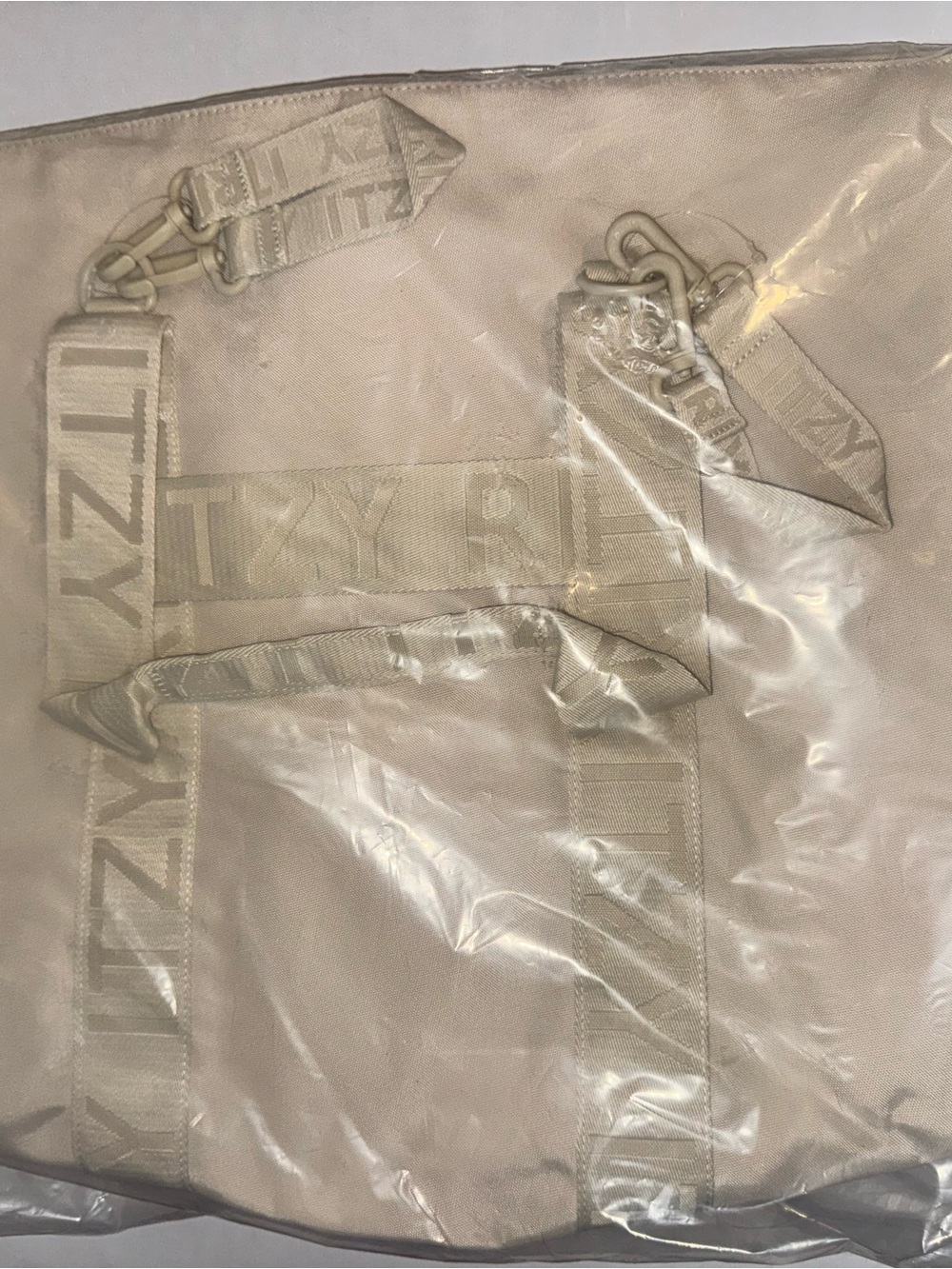 Itzy Ritzy Belong All-in-Tote™ Cream NWT - Picture 3 of 6